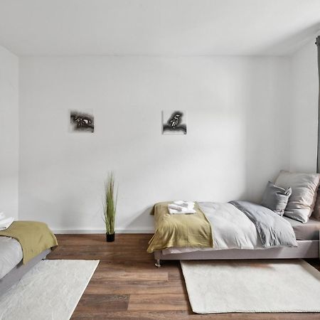 Wupper Home Ii, Top Lage Ideal Fuer Geschaeftsleute, Monteure, Familien, 3 Zimmer, Flachbild-Tv Wuppertal Dış mekan fotoğraf