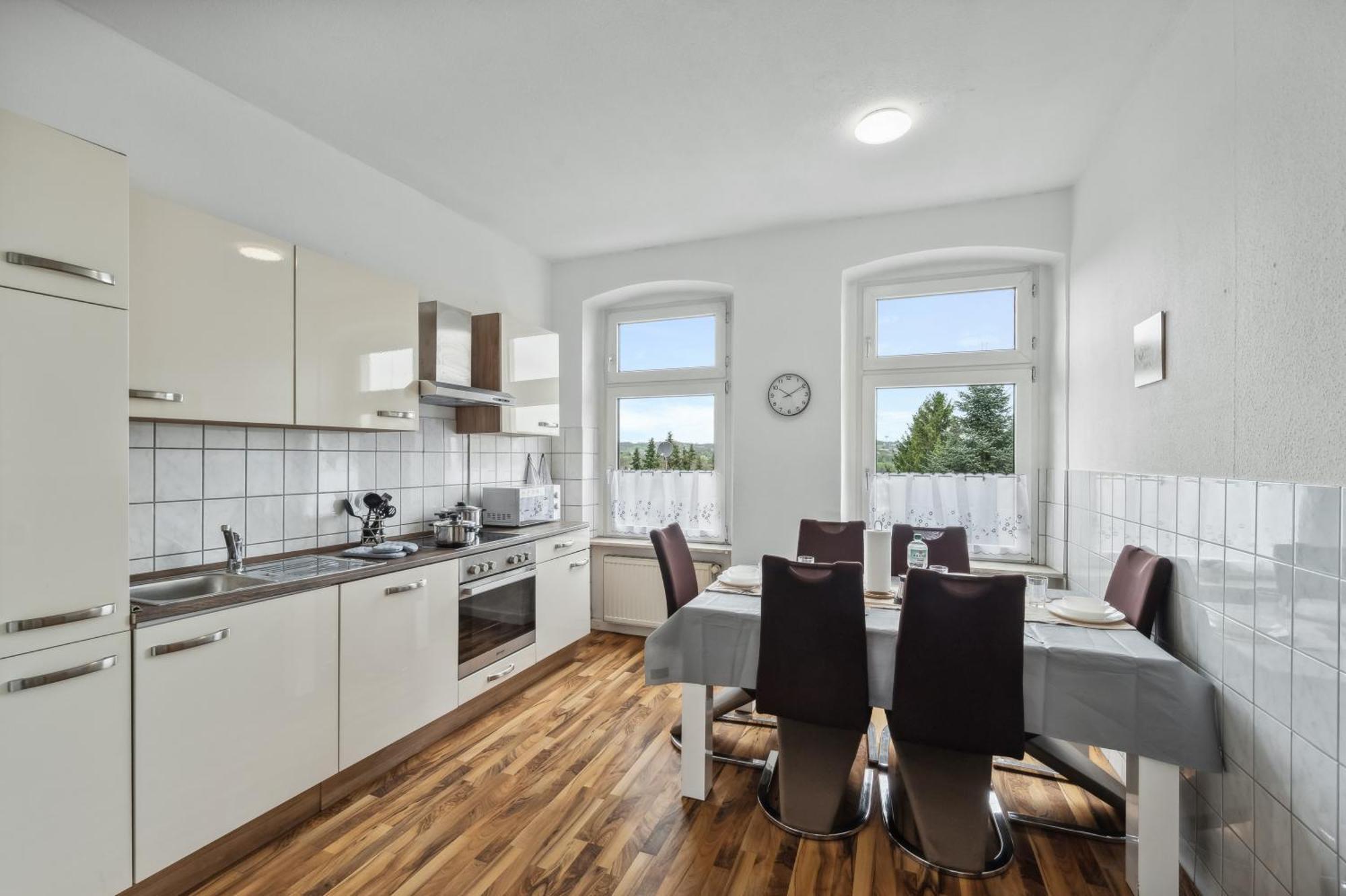 Wupper Home Ii, Top Lage Ideal Fuer Geschaeftsleute, Monteure, Familien, 3 Zimmer, Flachbild-Tv Wuppertal Dış mekan fotoğraf