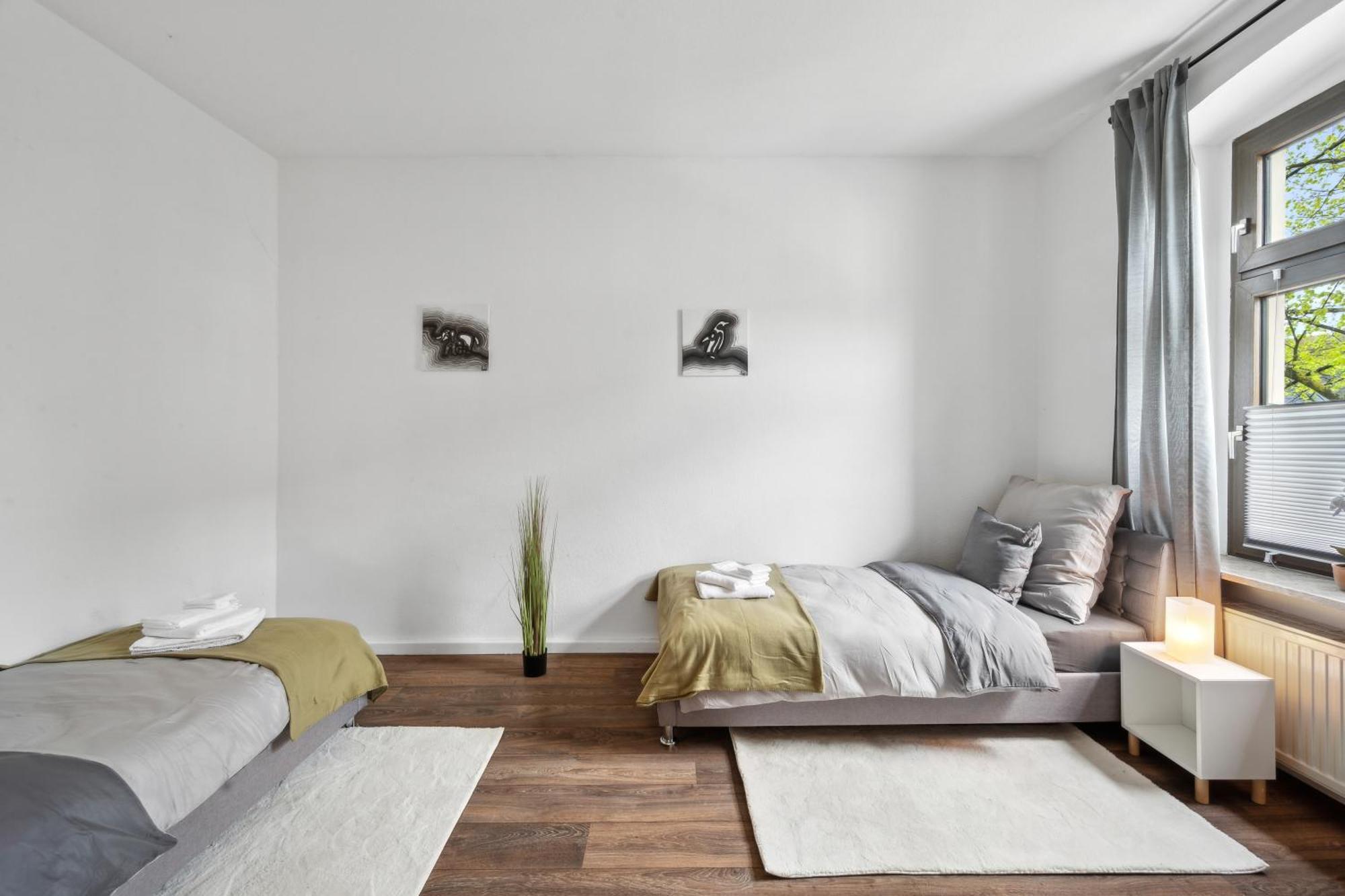 Wupper Home Ii, Top Lage Ideal Fuer Geschaeftsleute, Monteure, Familien, 3 Zimmer, Flachbild-Tv Wuppertal Dış mekan fotoğraf